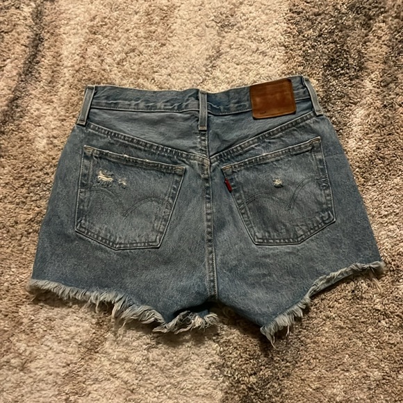 Distressed denim shorts - Picture 3 of 5